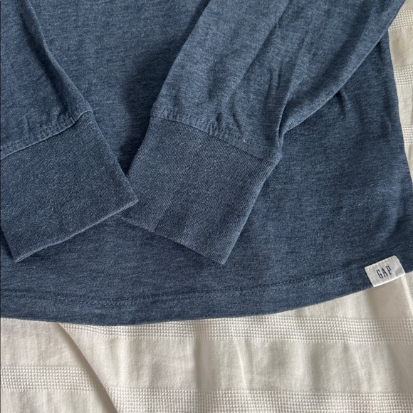 GAP Men's Deep Blue Long Sleeve Tee - Picture 3 of 5